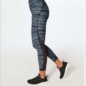 Lulu Train Times 7/8 Low Tide Alpine White Black